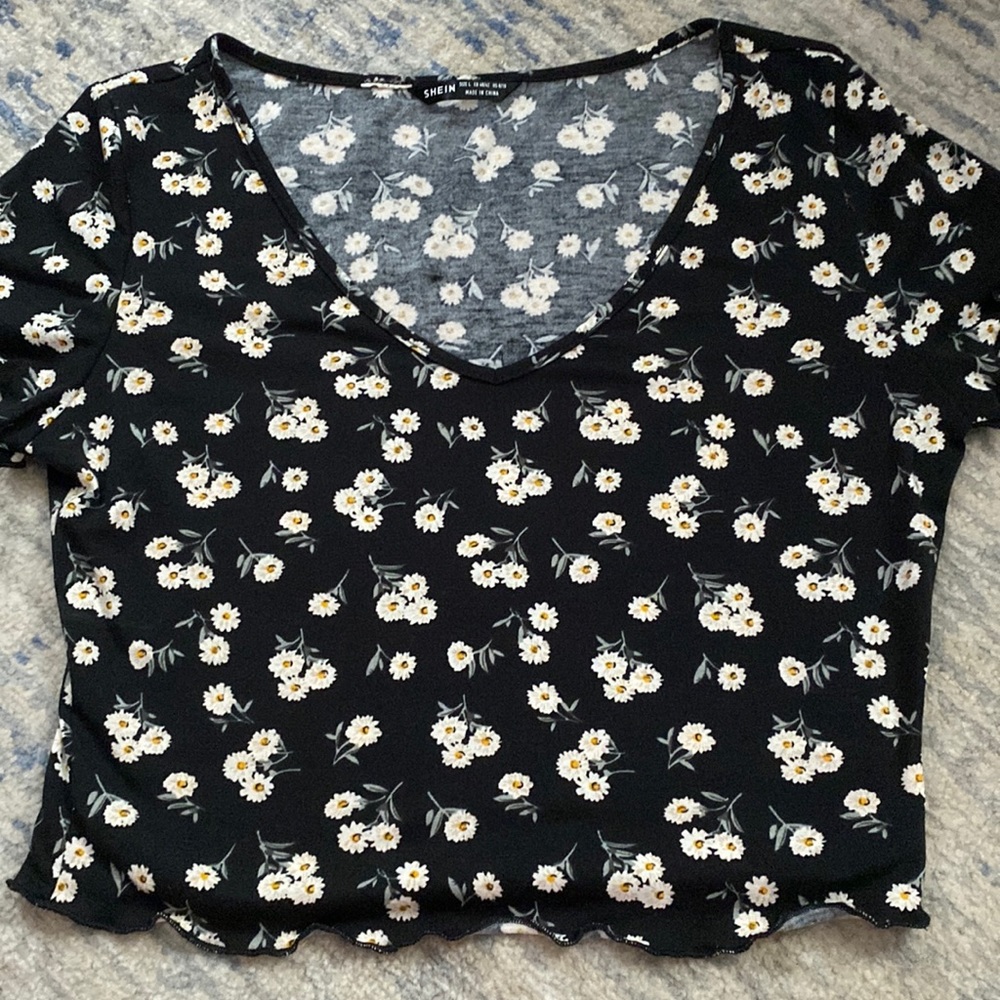 SHEIN cropped v neck top!! never worn